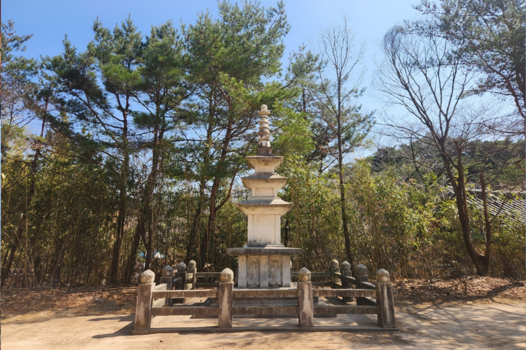 팔공산 석굴암(제2석굴암) 광명보탑