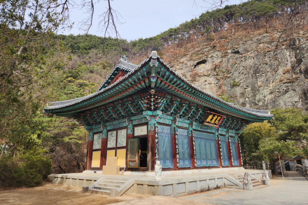 팔공산 석굴암(제2석굴암) 비로전(대웅전)